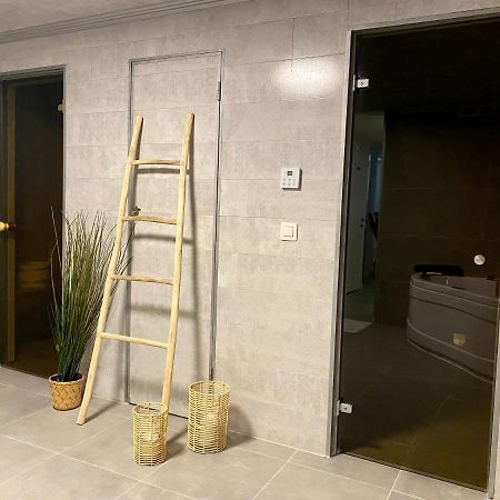 Superbe Logement Pres De Bruxelles Avec Spa Prive מראה חיצוני תמונה