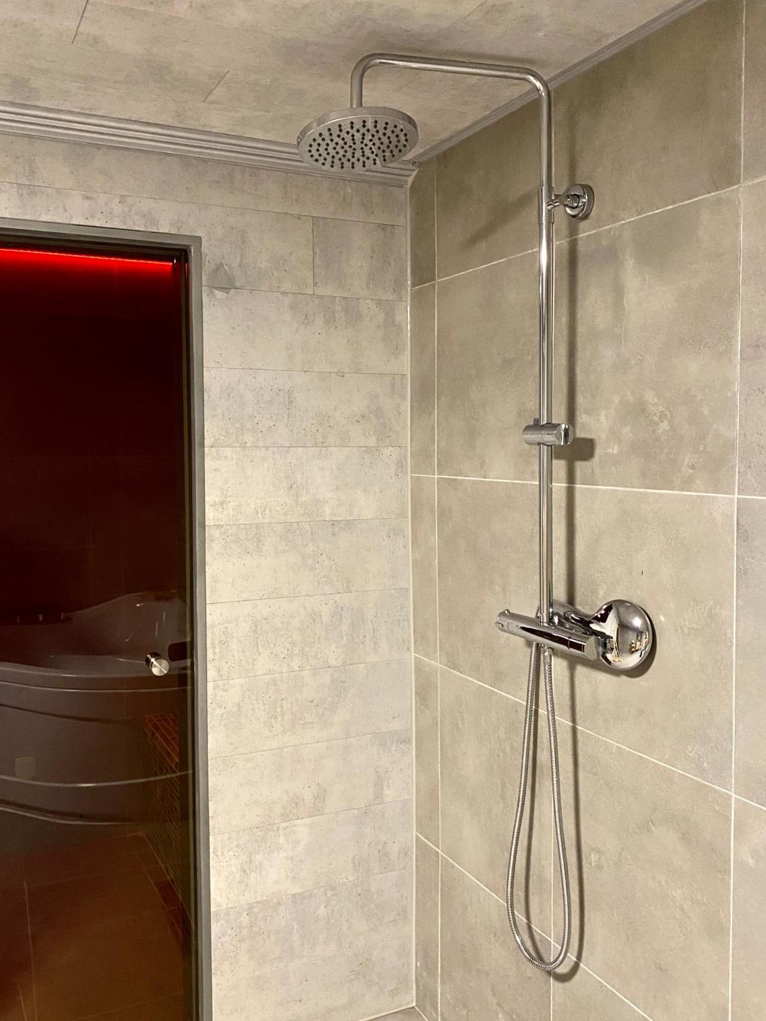 Superbe Logement Pres De Bruxelles Avec Spa Prive מראה חיצוני תמונה